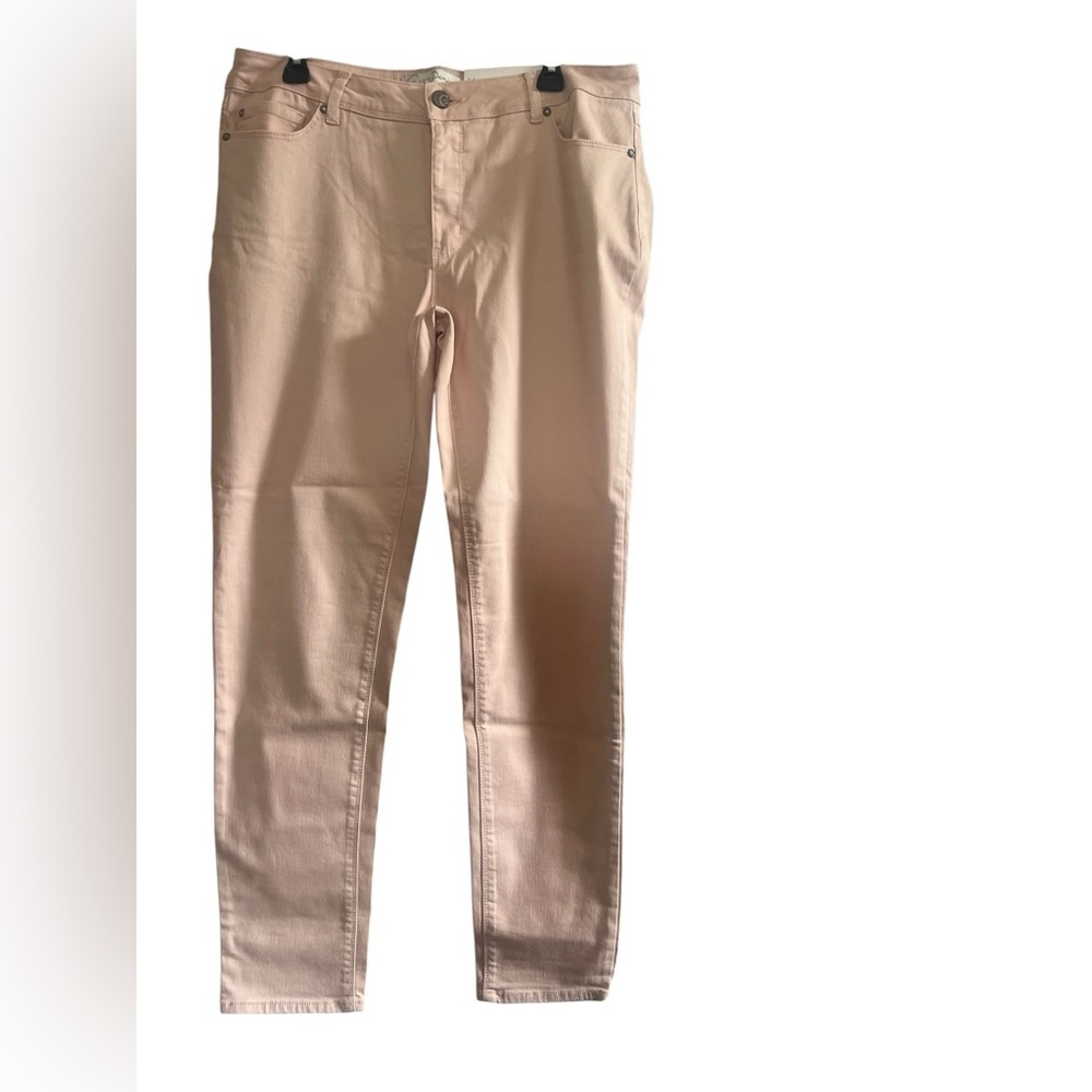 Cato size 14 Mid Rise Skinny Jeans NWT